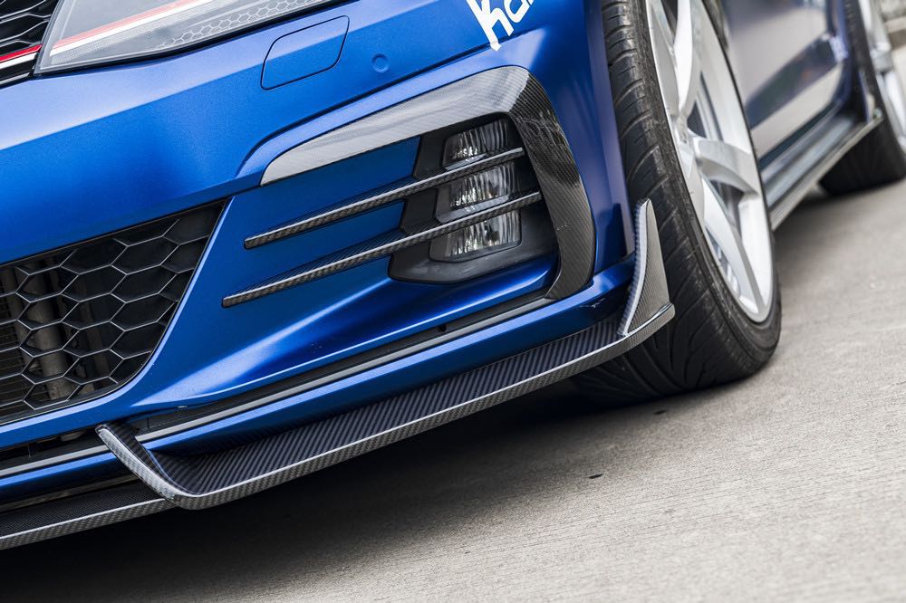 Karbel Carbon Dry Carbon Fiber Side Skirts for Volkswagen Golf & GTI & Golf R MK7.5