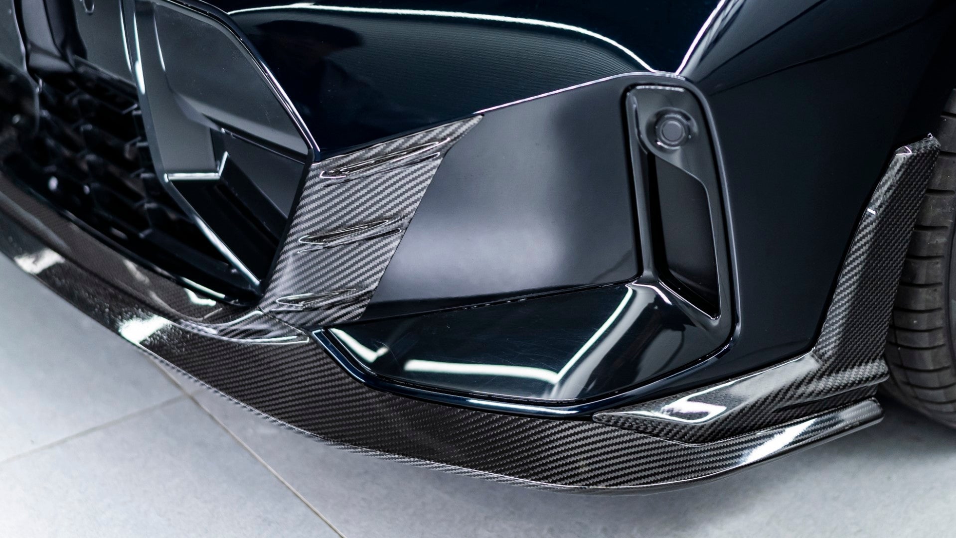 Karbel Carbon Pre-preg Carbon Fiber Aftermarket Parts - Front Lip Splitter for BMW 3 Series G20 330i M340i LCI 