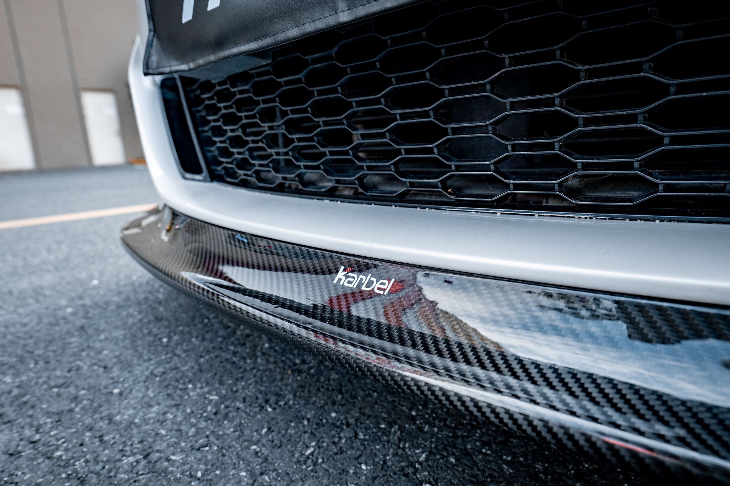 Karbel Carbon Dry Carbon Fiber Front Lip Splitter For BMW 8 Series