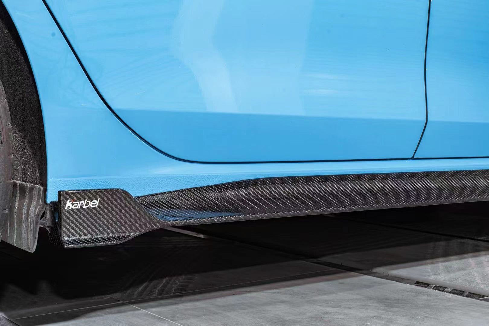 Karbel Carbon Pre-preg Carbon Fiber Side Skirts for Volkswagen GTI MK8