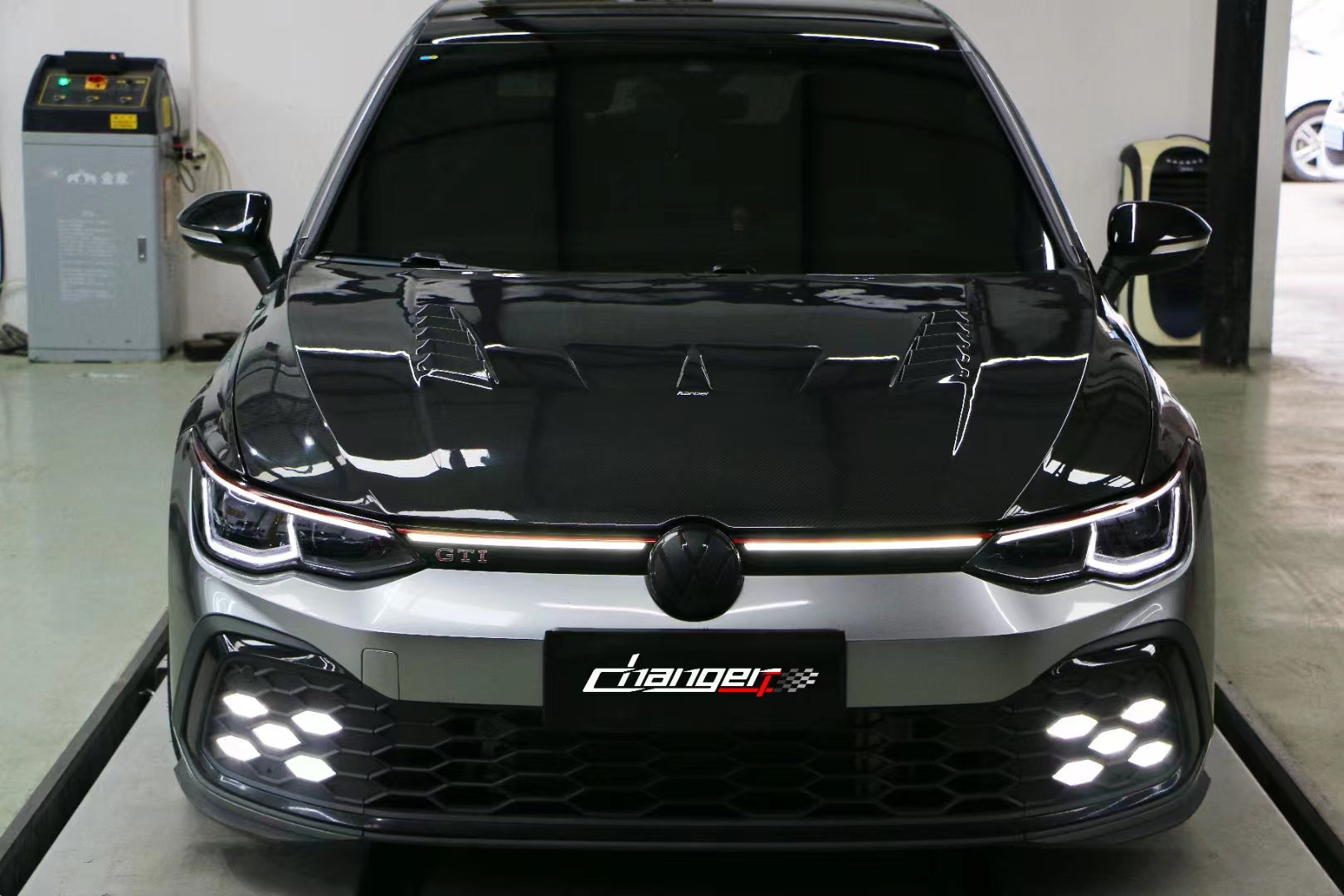Karbel Carbon Pre-preg Carbon Fiber Hood Bonnet Double-sided for Volkswagen GTI MK8