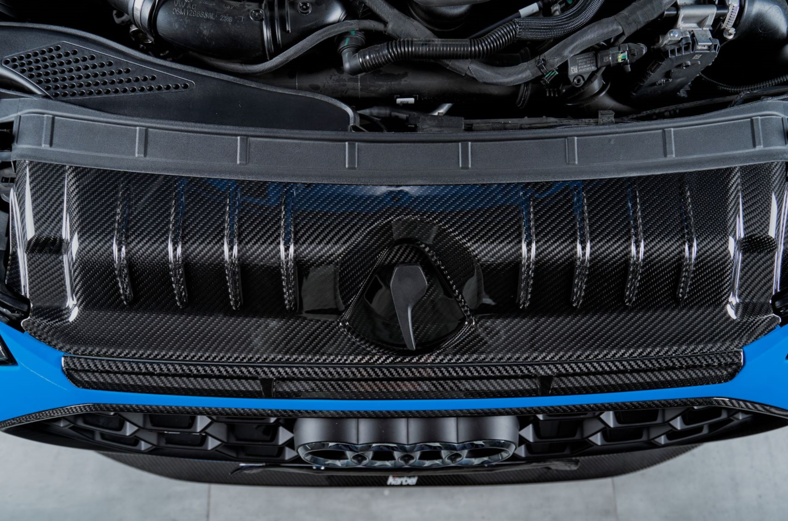 Karbel Carbon Dry Carbon Fiber Radiator Cooling Plate for Audi S4 & A4 S Line 2020-ON B9.5